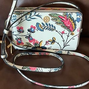 Gorgeous Tory Burch Floral crossbody Like New Condition